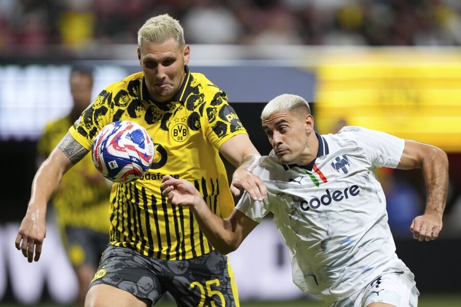 N. Sule no longer continues his football career after the stage in Dortmund.
