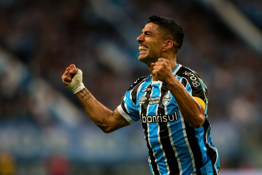 L. Suárez has not completely closed the door on the Uruguay national team yet.