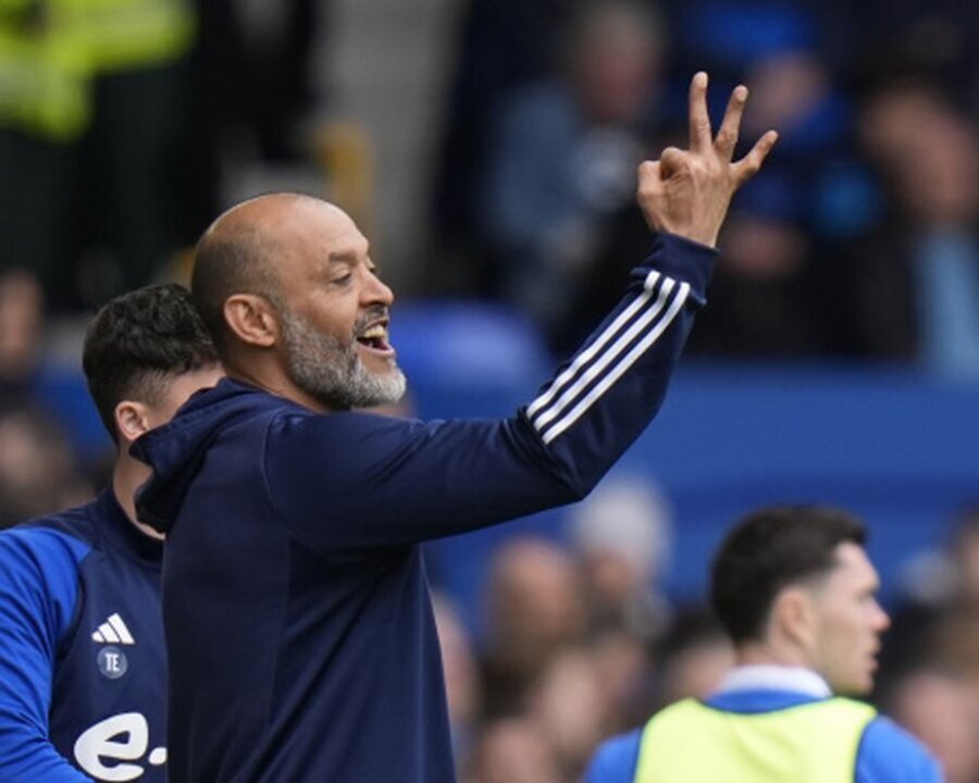 N. Santos commented on the importance of VAR and referee consistency