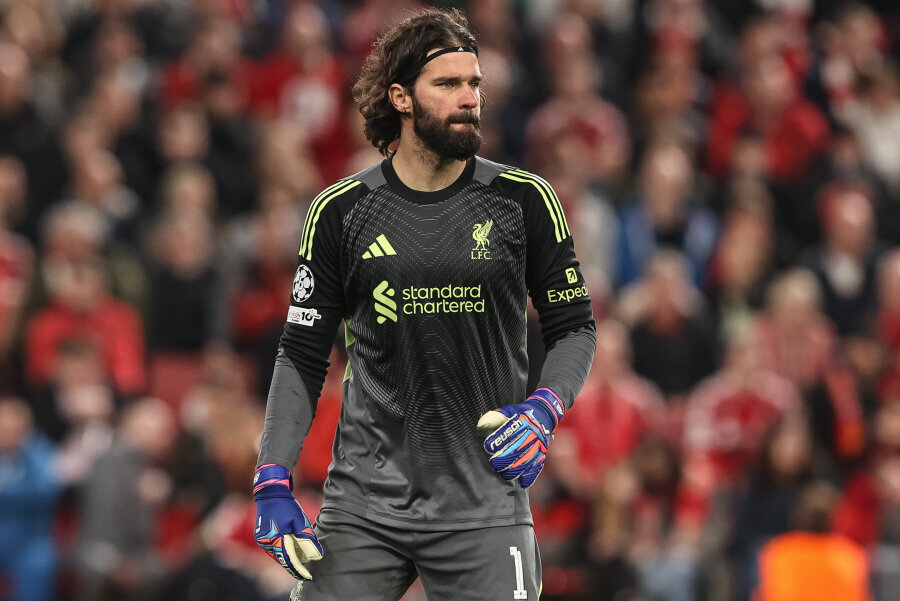 Liverpool wants to keep Alisson