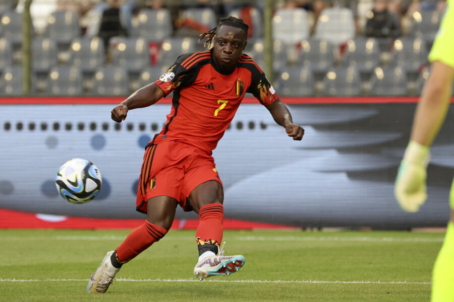 Interesting situation in the Belgian national team: J. Doku wants to be present for the birth of his first child, but the camp does not allow it.