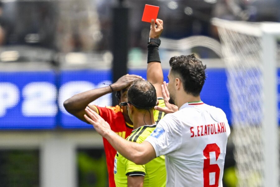 Draw between Belgium and Iran - Taremi's stunning goal not counted and a disappointing red card