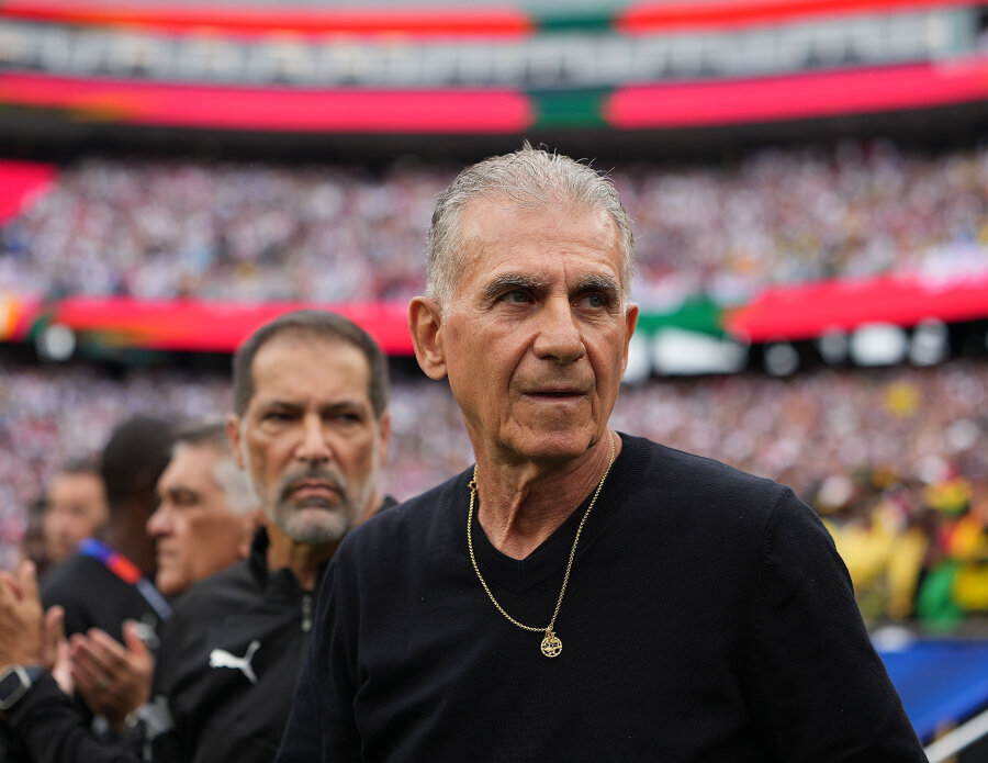 Ghana's driver C. Queiroz: there should have been a penalty of 11 meters and a red card for the English.