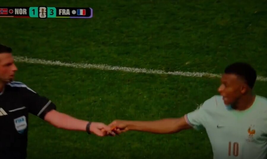 Internet users noticed K. Mbappe's action with the referee in the match against Norway: a directive was given.