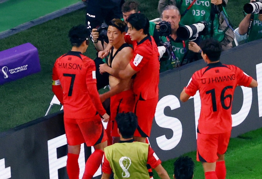 South Korean president outraged by national team's fiasco: took a radical step