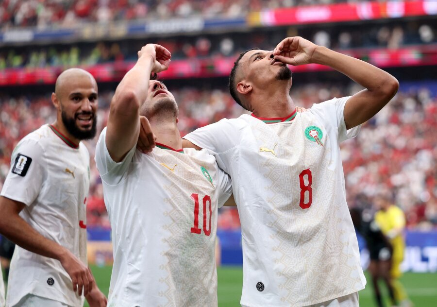 One of the hosts fell: 'Atlas Lions' tore Canada apart during the half.
