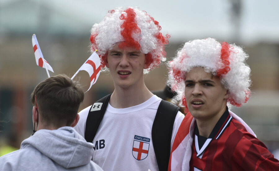 English fans mocked the Norwegians