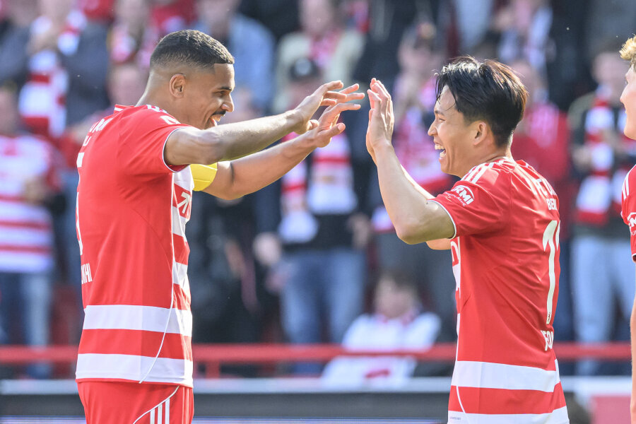 Defender D. Doekhi is nearing a transfer to the Lazio team