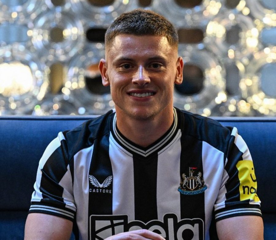 H. Barnes continues to defend the honor of the Newcastle United team.