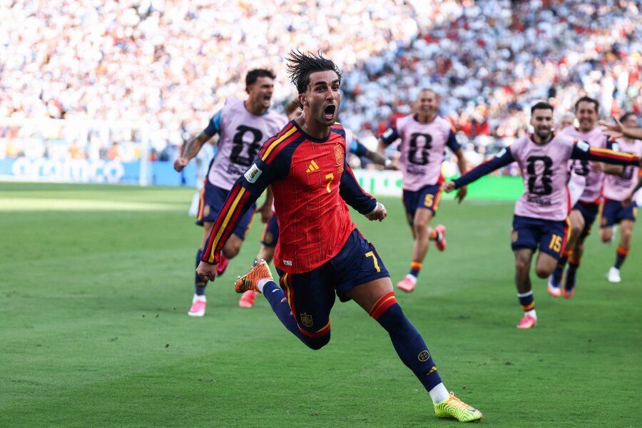 POP: F. Torres commented on the scandalous photo with M. Llorente