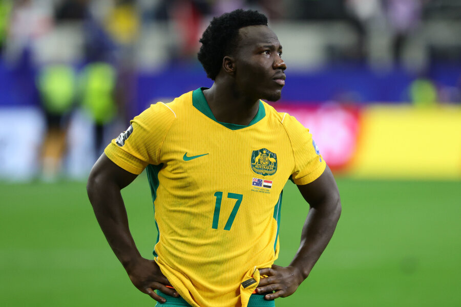 "Sporting" will add a Tanzanian national team full-back.
