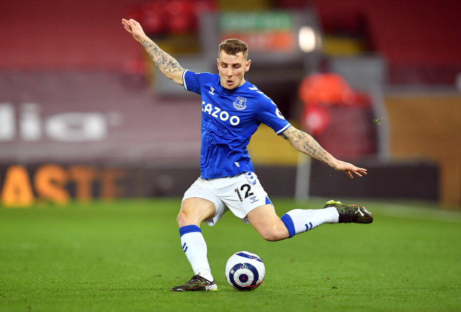Main player of the French national team L. Digne joined the ranks of PSG.