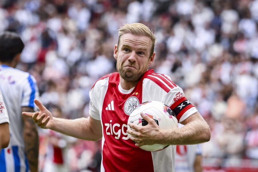 An Unusual Phenomenon at the Start of the Eredivisie Season