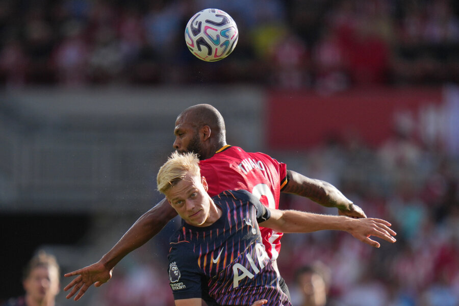 Pulling the reins again: Tottenham team crushed by Brentford at the start of the season