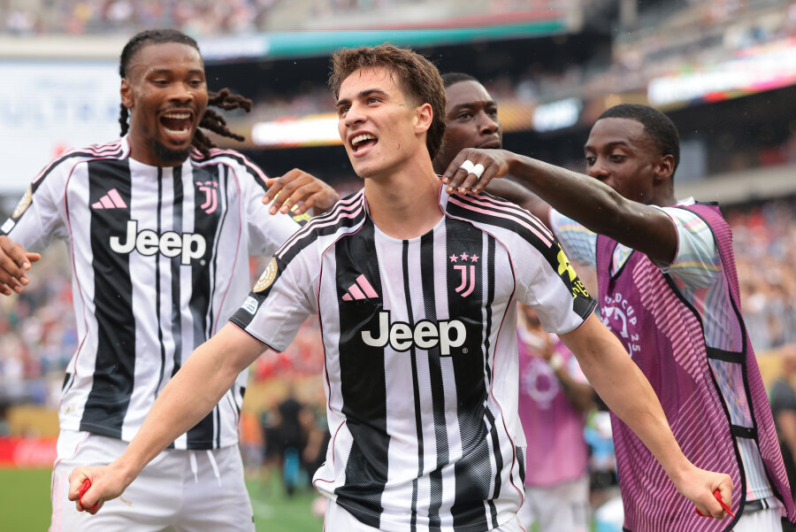 L. Spalletti: "I want K. Yildiz to continue playing for Juventus."