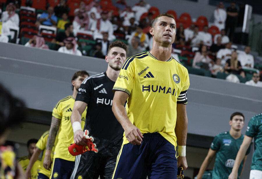 Surprise in Saudi Arabia: A. Postecoglou, who told C. Ronaldo the bitter truth, substituted the Portuguese after the break