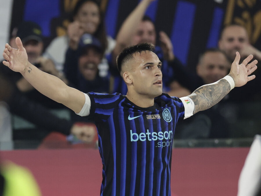 L. Martinez: "Rumors about the value of the 'Barcelona' club make me proud"