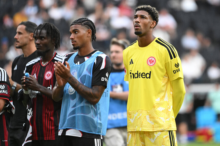 Eintracht team suffered a crushing defeat at home.