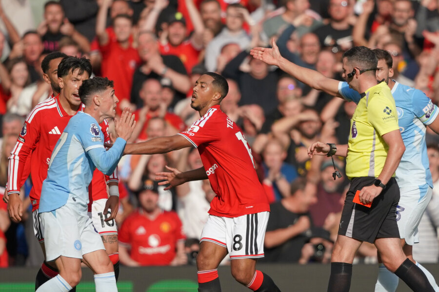 City wins in a derby marked by a major conflict while down to ten men