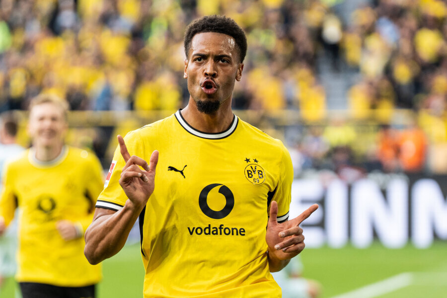 Borussia defeated Stuttgart away