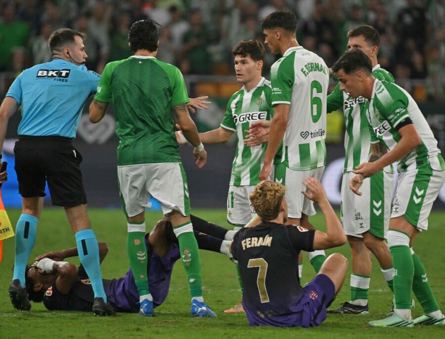 L. Yamal scored a stunning goal and provoked dirty play as Barca thrashed Betis