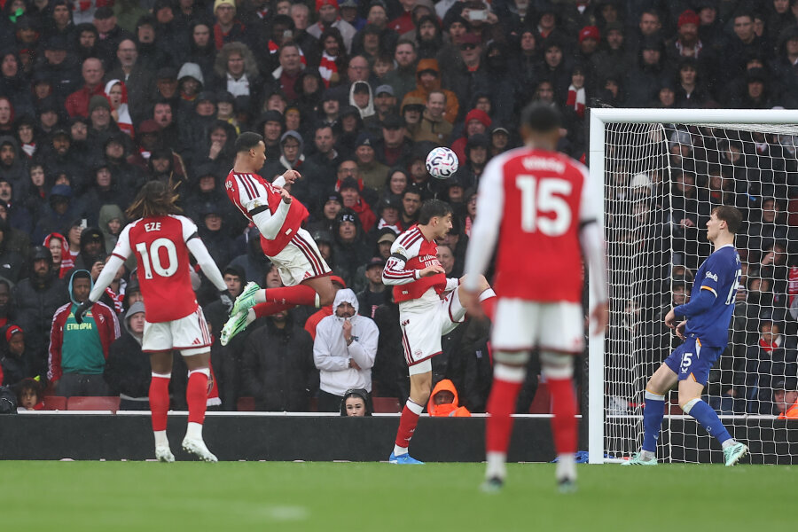 Arsenal overcame Everton
