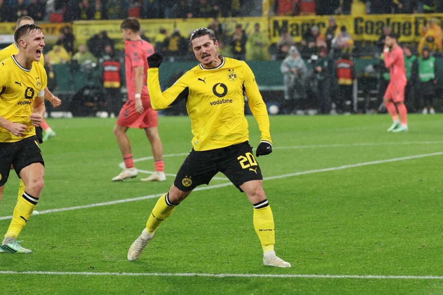 Borussia nearly threw away a cup win, but M. Sabitzer’s free kick settled everything